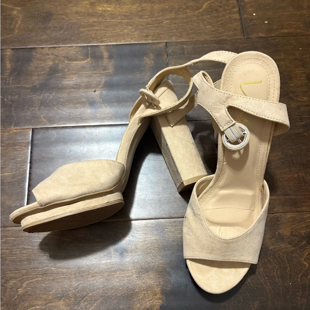 Lulu’s Beige Suede Block Heel Sandals